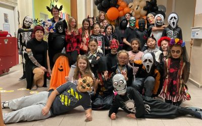 Halloweenské spaní ve škole