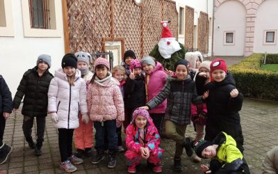 Prvňáčci se vydali na „pekelnou výstavu“